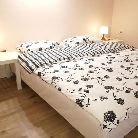 White Rose Apartment بودابست المظهر الخارجي الصورة