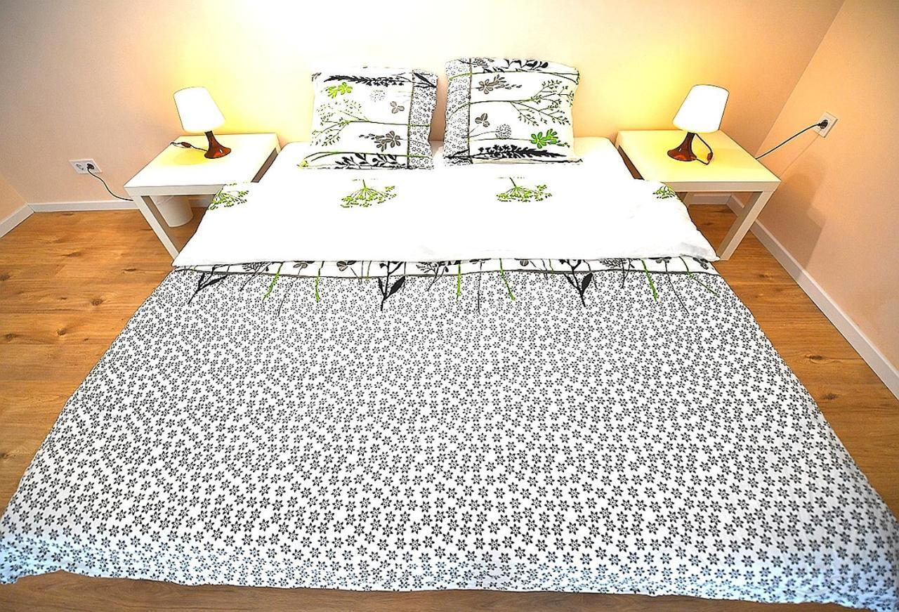 White Rose Apartment بودابست المظهر الخارجي الصورة